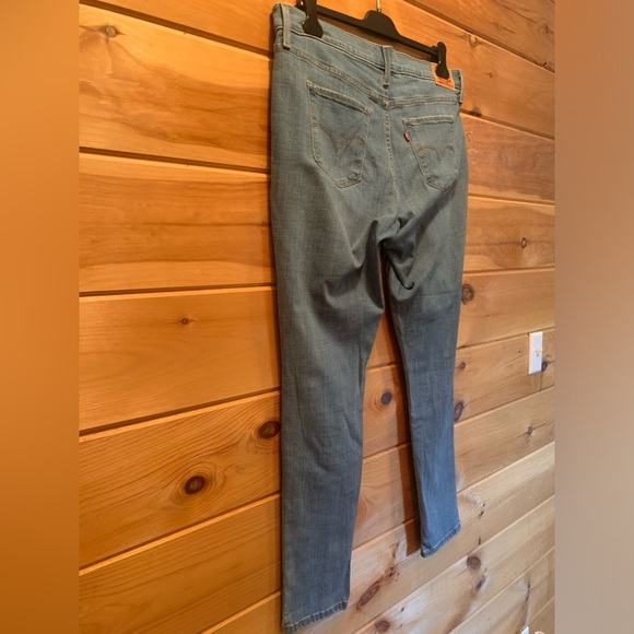 Women’s Levi’s 312 Shaping Size 33/30 Skinny - Picture 6 of 11
